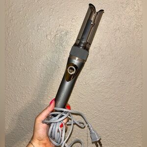 Conair Infinite pro curling wand.